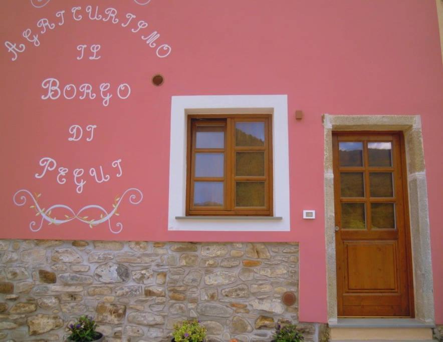 فيلا Il Borgo Di Pegui Bolano المظهر الخارجي الصورة